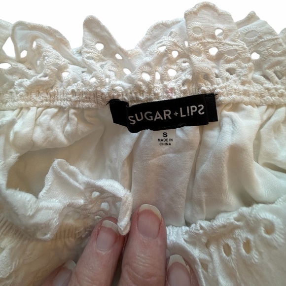 Sugar Lips - Niles Eyelet Lace Off The Shoulder
Crop Top Blouse-Size Small - Picture 7 of 10